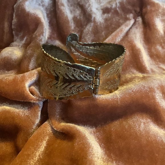 Gold Cuff Bracelet - Gold Jewelry - Accessories - Picture 2 of 4